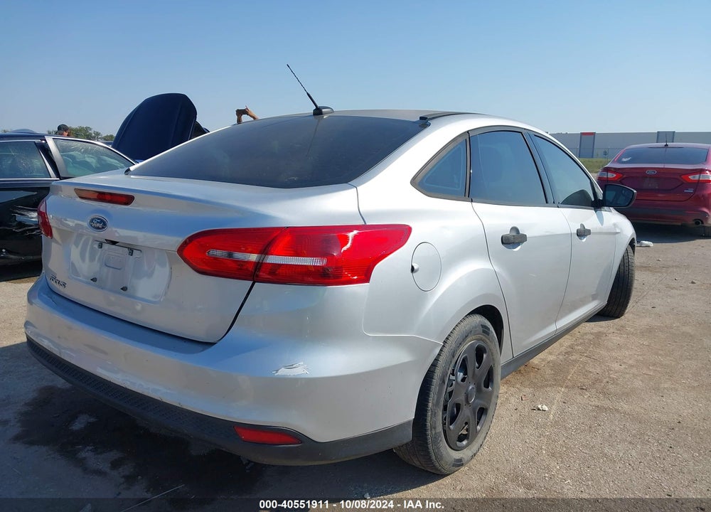 2018 FORD FOCUS S VIN: 1FADP3E25JL216344