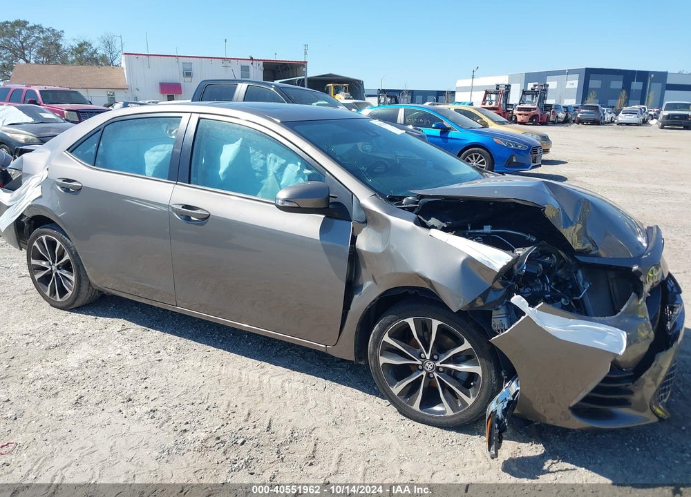2018 TOYOTA COROLLA XSE VIN: 5YFBURHE9JP762882