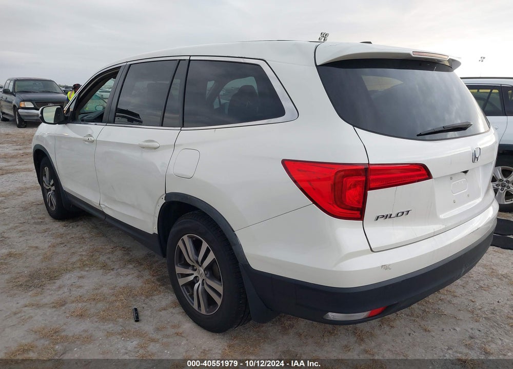 2017 HONDA PILOT EX VIN: 5FNYF5H37HB027061