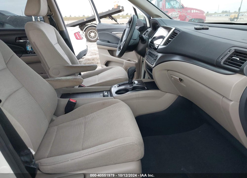 2017 HONDA PILOT EX VIN: 5FNYF5H37HB027061
