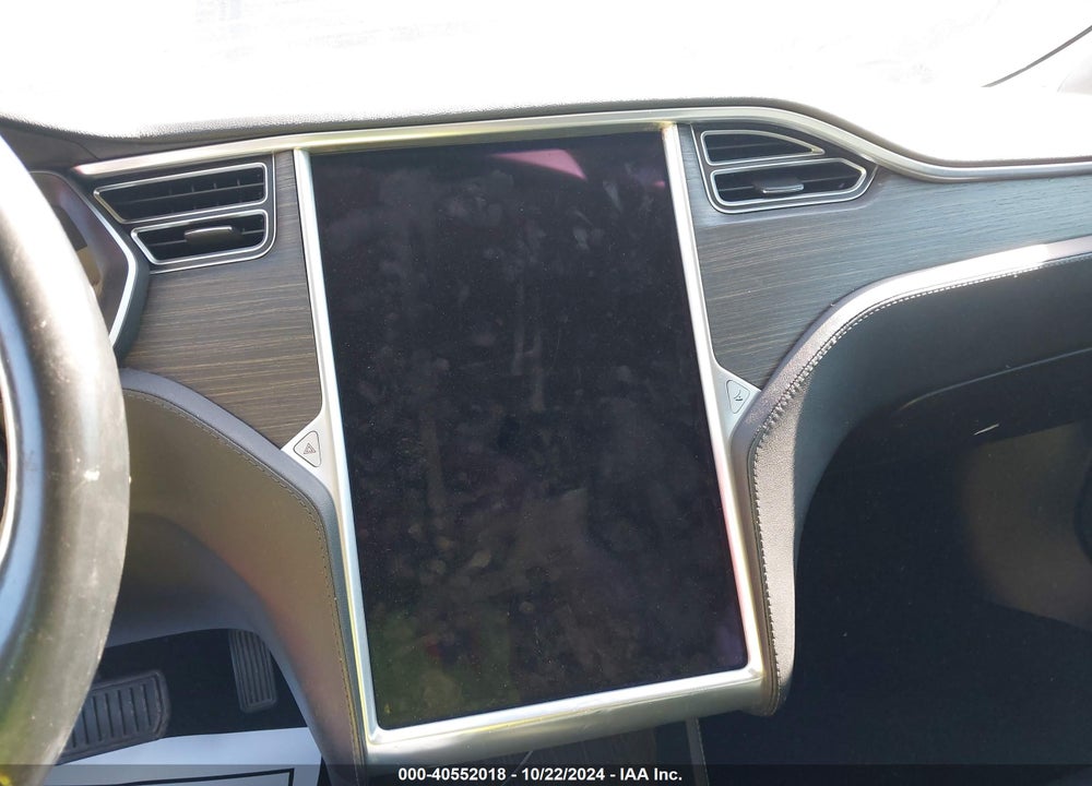 2015 TESLA MODEL S 70D/85D/P85D VIN: 5YJSA1E25FF111739