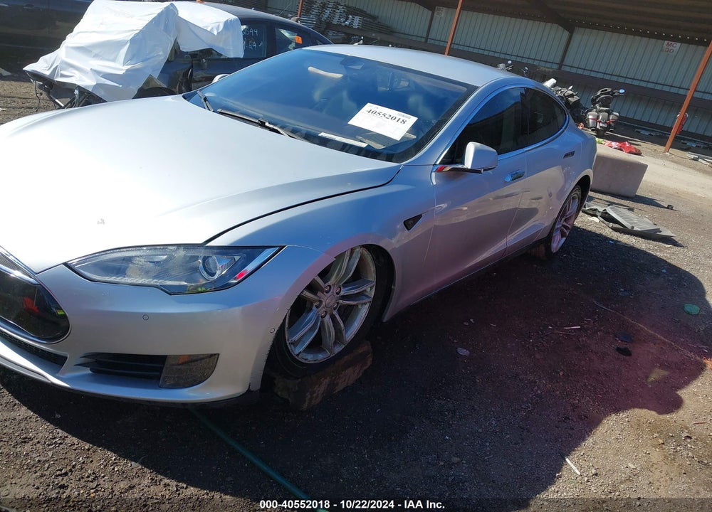 2015 TESLA MODEL S 70D/85D/P85D VIN: 5YJSA1E25FF111739
