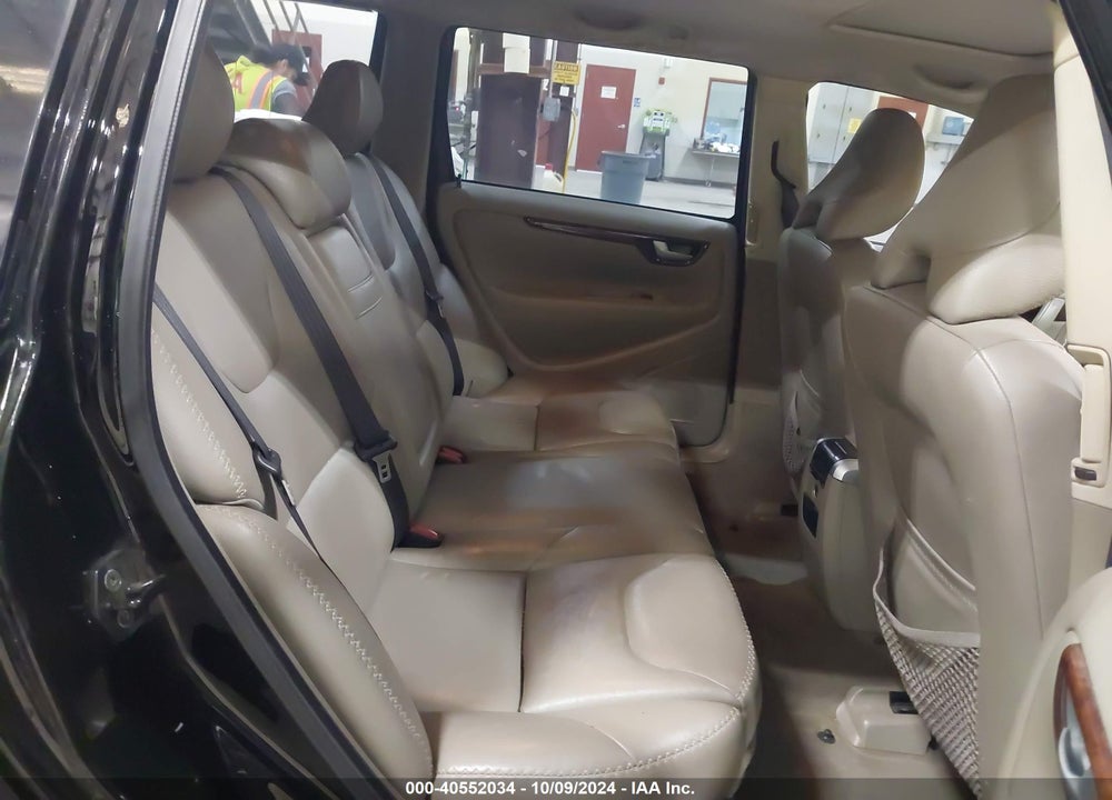 2005 VOLVO XC70 2.5T AWD VIN: YV1SZ592851201334