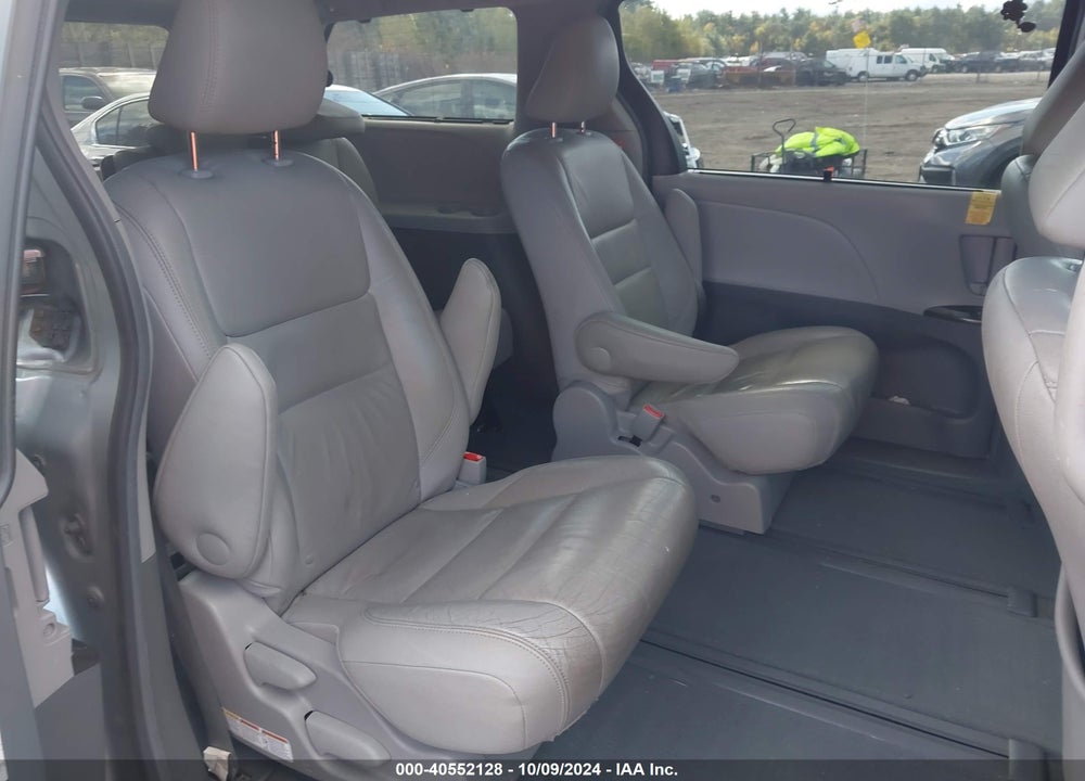 2016 TOYOTA SIENNA XLE PREMIUM 7 PASSENGER VIN: 5TDDK3DCXGS145958