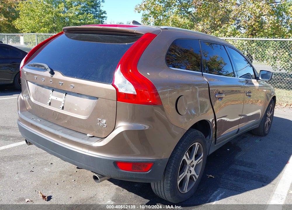 2012 VOLVO XC60 T6 R-DESIGN VIN: YV4902DZ2C2243097