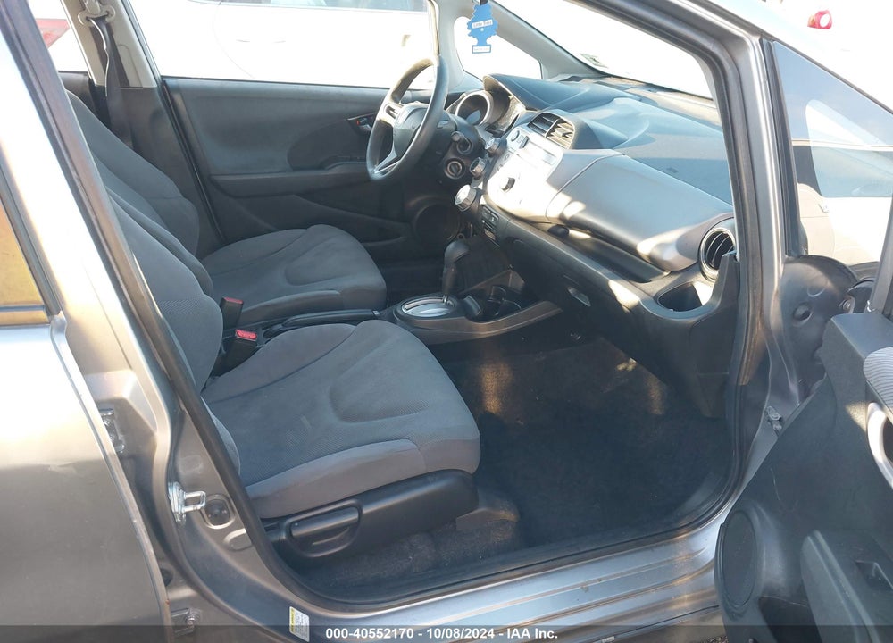 2010 HONDA FIT VIN: JHMGE8H23AC010086