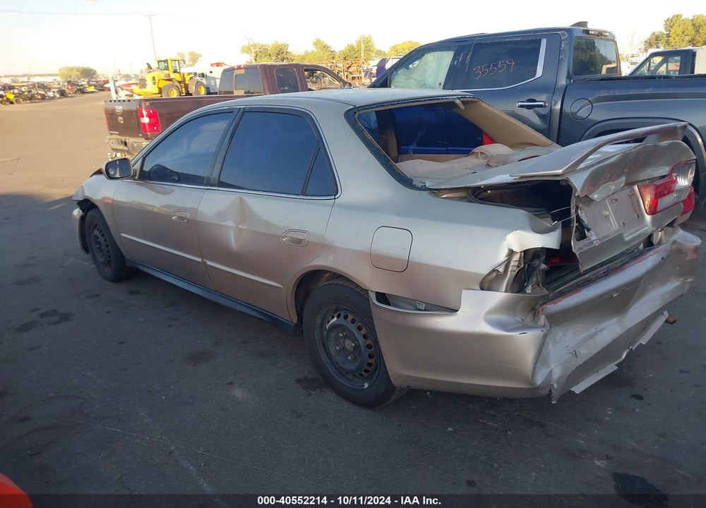 2001 HONDA ACCORD 2.3 LX VIN: JHMCG564X1C026376