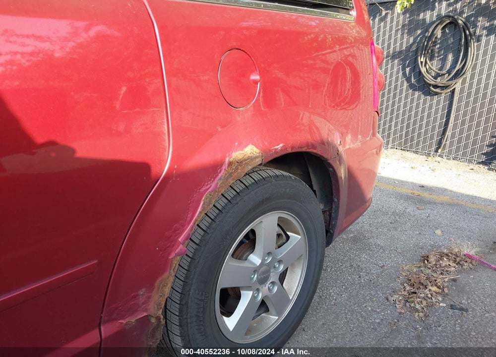 2011 DODGE GRAND CARAVAN CREW VIN: 2D4RN5DG8BR646699