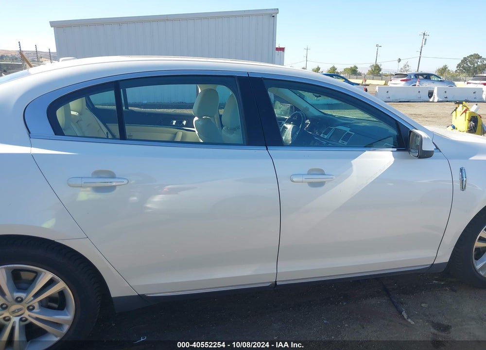 2010 LINCOLN MKS VIN: 1LNHL9DR5AG612402