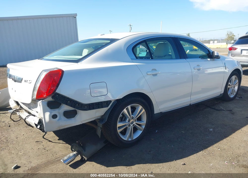 2010 LINCOLN MKS VIN: 1LNHL9DR5AG612402