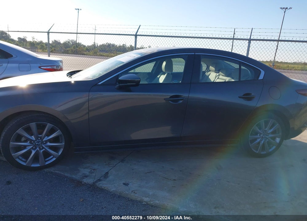 2019 MAZDA 3 SELECT PACKAGE VIN: 3MZBPAAL8KM109497