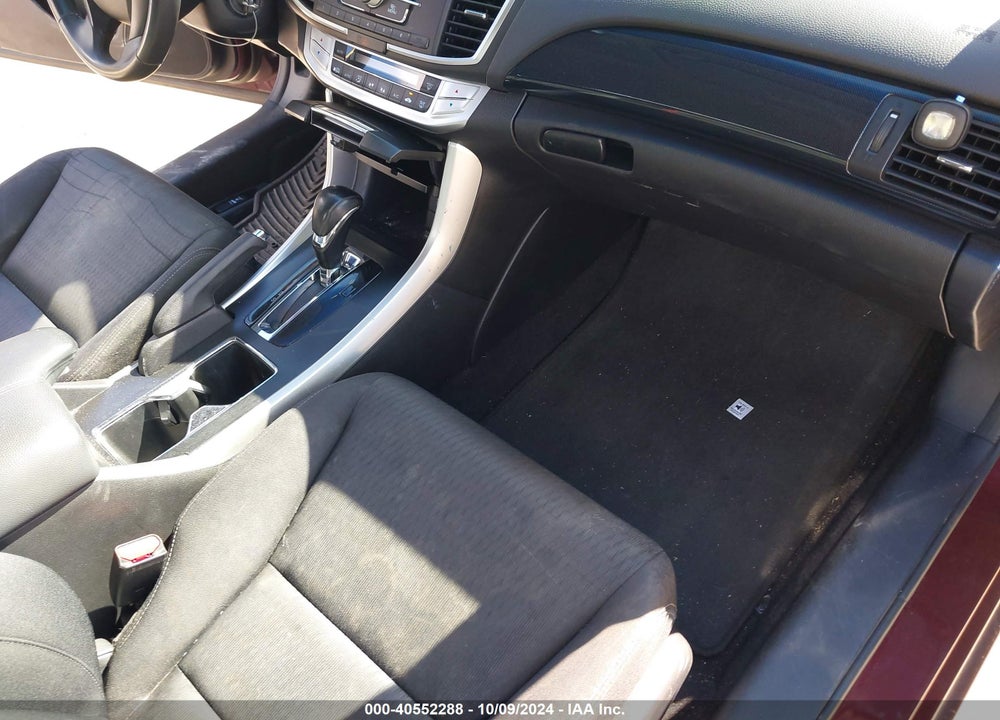2013 HONDA ACCORD VIN: 1HGCR2F58DA179102