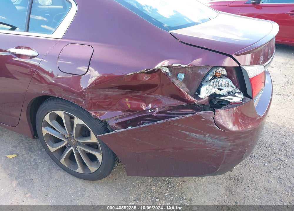 2013 HONDA ACCORD VIN: 1HGCR2F58DA179102