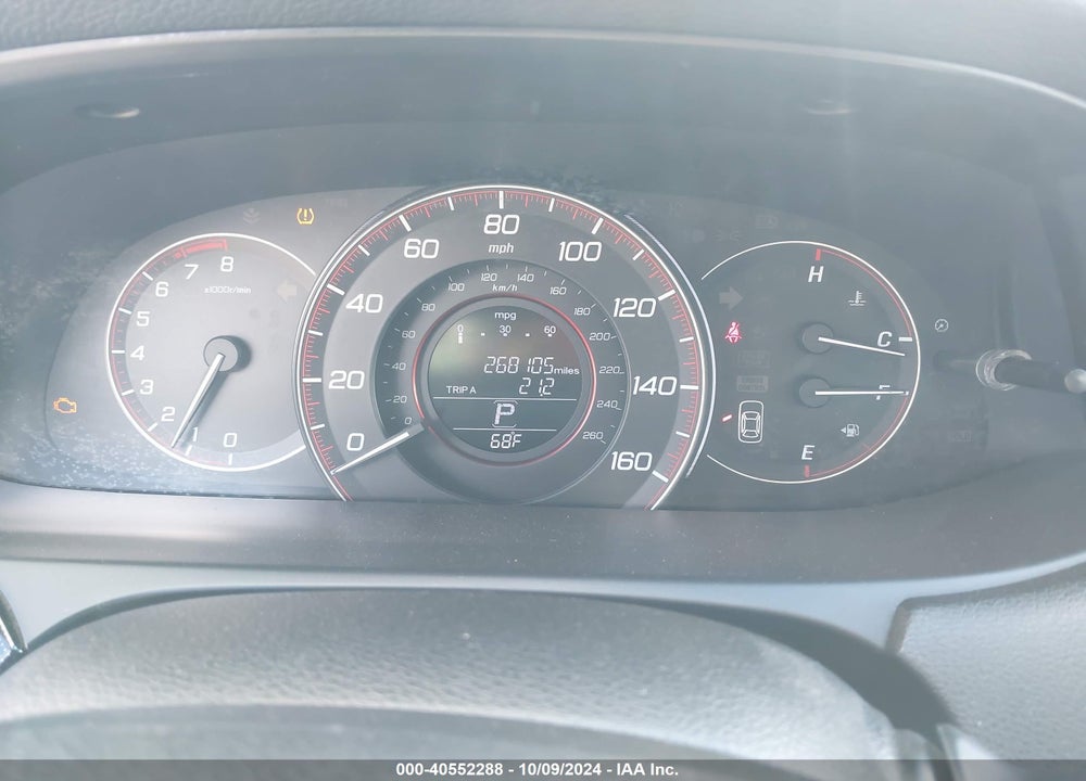2013 HONDA ACCORD VIN: 1HGCR2F58DA179102