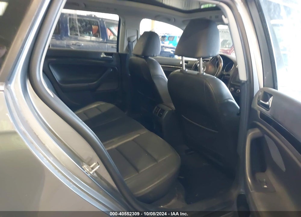 2010 VOLKSWAGEN JETTA SE VIN: 3VWTZ7AJ6AM664379