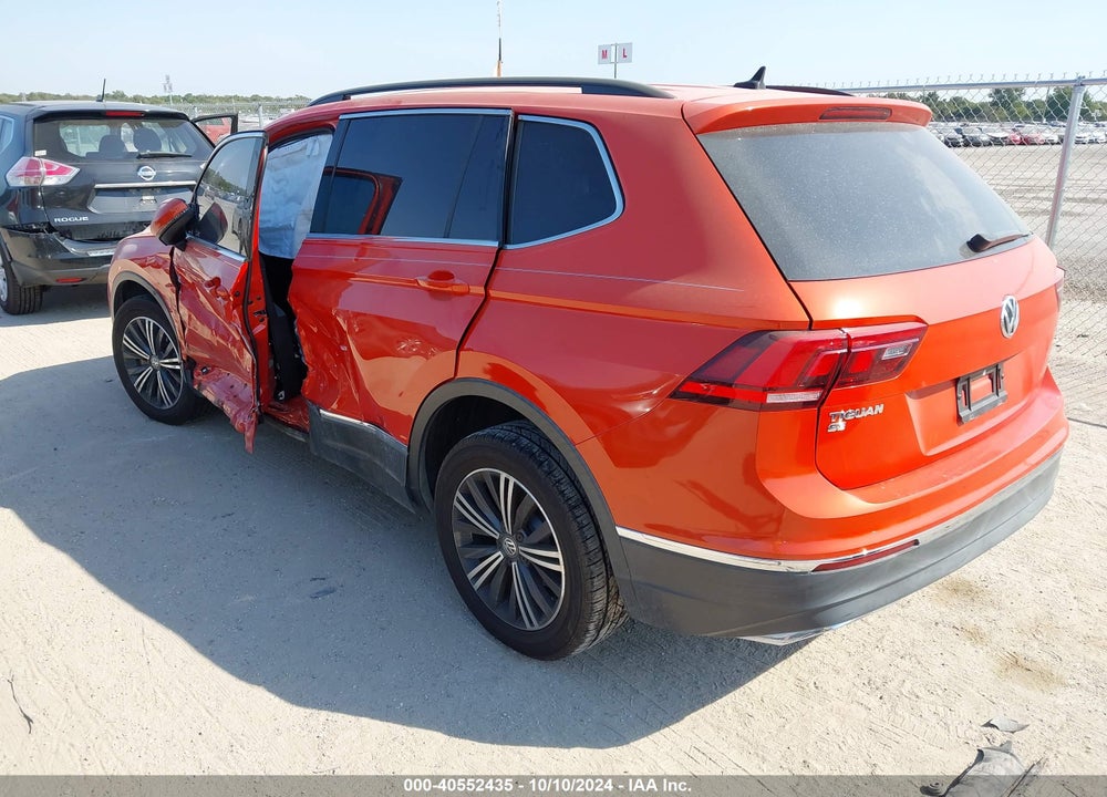 2018 VOLKSWAGEN TIGUAN 2.0T SE/2.0T SEL VIN: 3VV3B7AX5JM038738