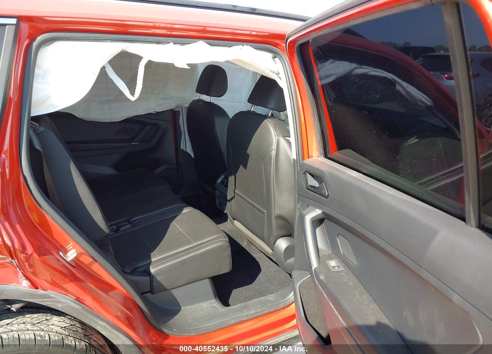 2018 VOLKSWAGEN TIGUAN 2.0T SE/2.0T SEL VIN: 3VV3B7AX5JM038738