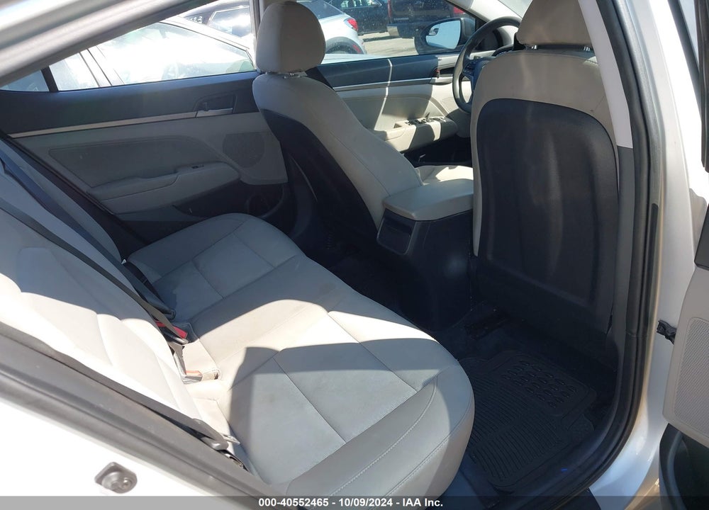 2017 HYUNDAI ELANTRA SE VIN: 5NPD84LF5HH130890