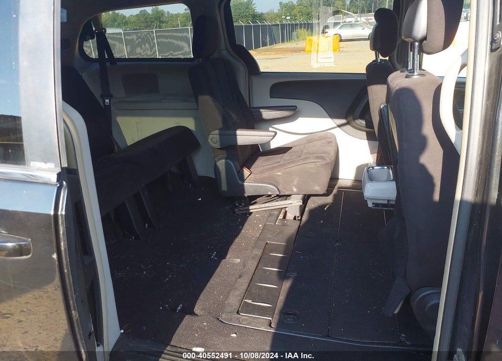 2011 CHRYSLER TOWN & COUNTRY TOURING VIN: 2A4RR5DG2BR604606
