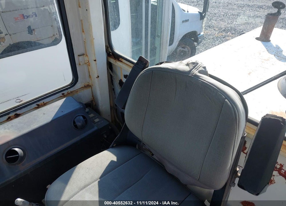 1980 EQUIPMENT GSE 35C VIN: 00000000000087580
