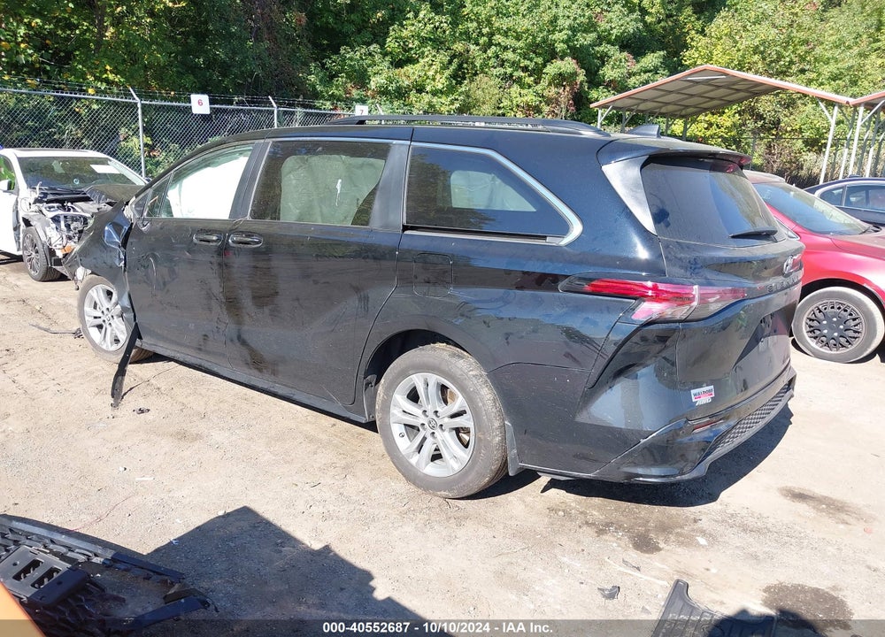 2022 TOYOTA SIENNA XSE VIN: 5TDXSKFC0NS071340