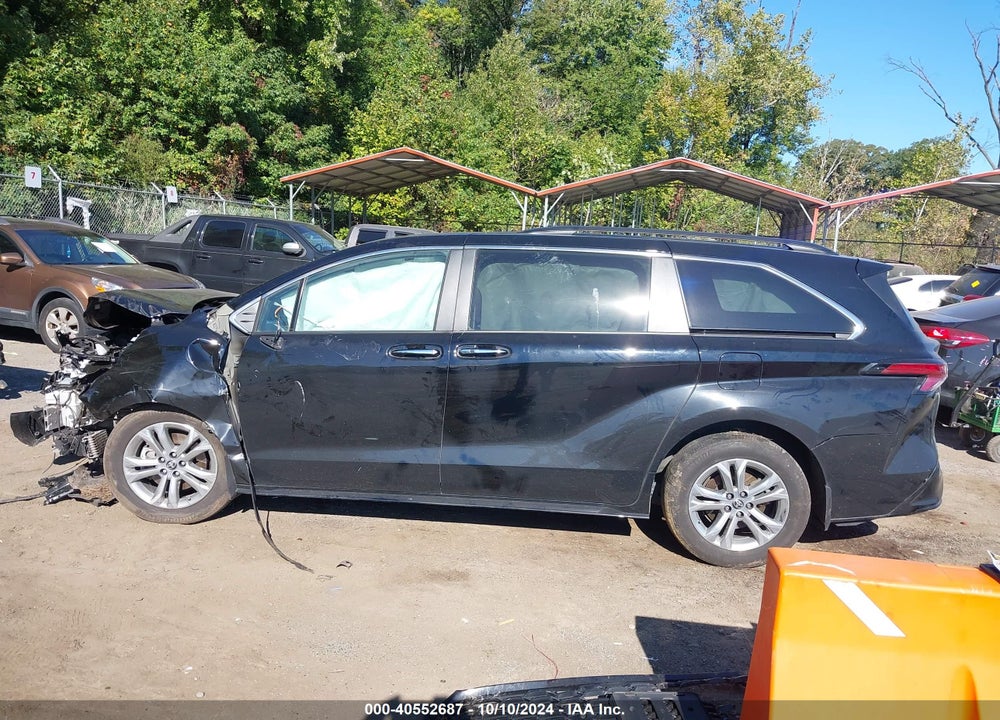 2022 TOYOTA SIENNA XSE VIN: 5TDXSKFC0NS071340