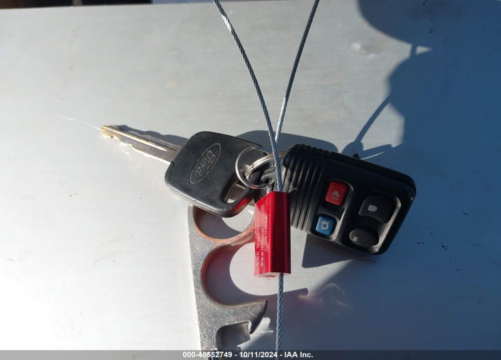 2005 FORD FOCUS ZX4 VIN: 1FAFP34N35W116834