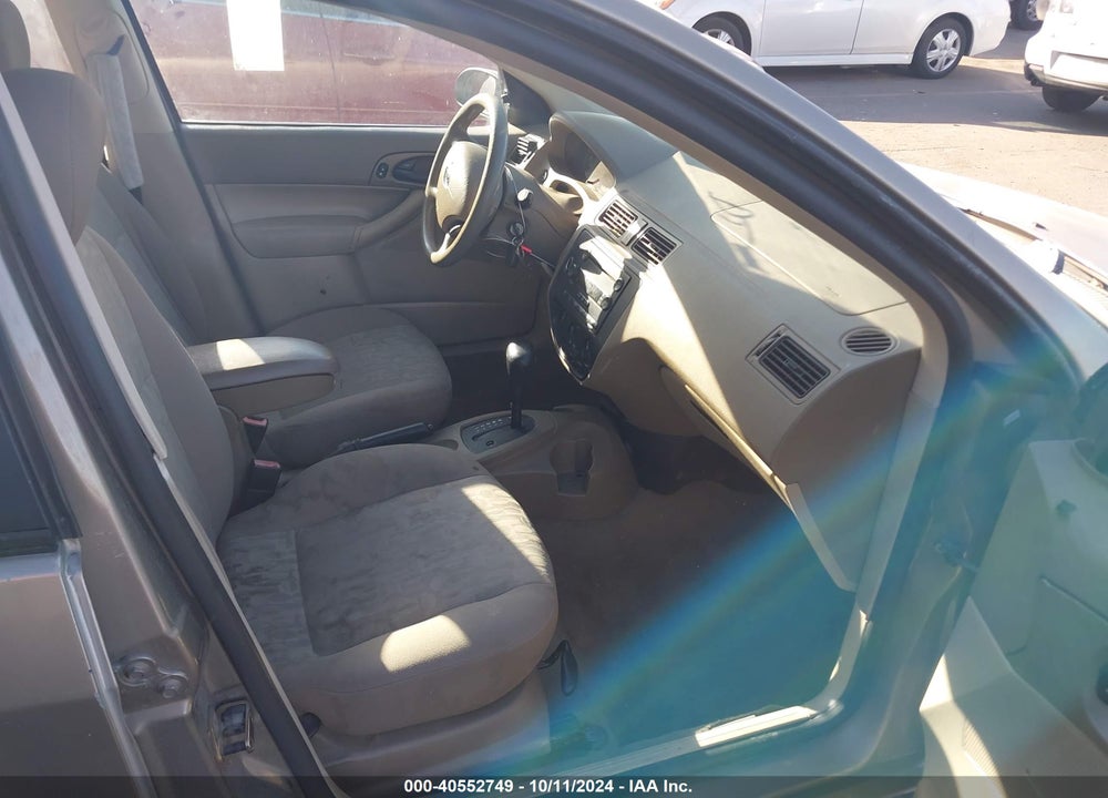 2005 FORD FOCUS ZX4 VIN: 1FAFP34N35W116834