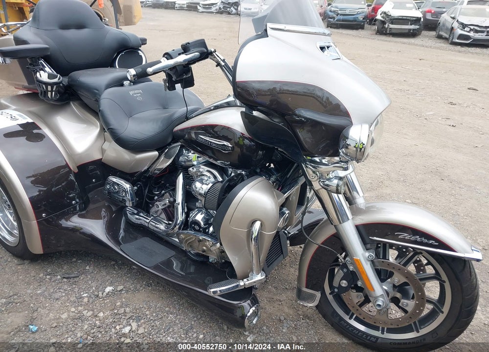 2018 HARLEY-DAVIDSON FLHTCU ULTRA CLASSIC ELECTRA GLD VIN: 1HD1FCC10JB656082