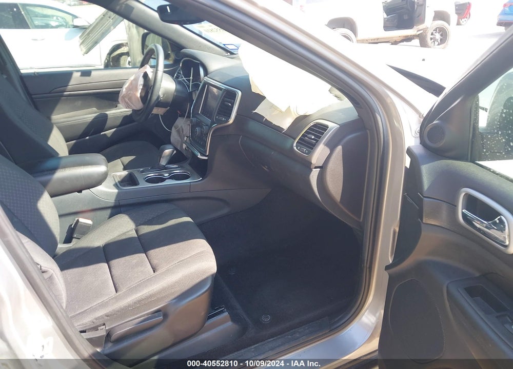 2018 CHEROKEE JEEP GRAND  LAREDO E 4X2 VIN: 1C4RJEAG4JC322833