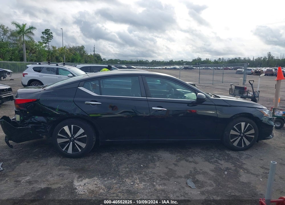 2022 NISSAN ALTIMA SV FWD VIN: 1N4BL4DV3NN325450