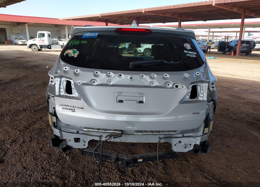 2017 HYUNDAI SANTA FE SE VIN: KM8SNDHF2HU178342