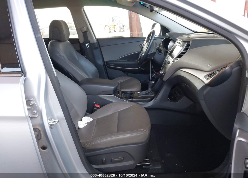 2017 HYUNDAI SANTA FE SE VIN: KM8SNDHF2HU178342