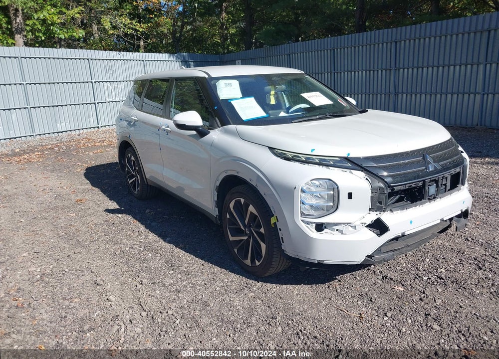 2022 MITSUBISHI OUTLANDER ES 2.5 VIN: JA4J4TA89NZ002292