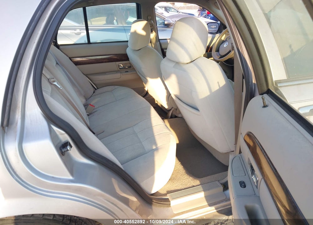 2008 MERCURY GRAND MARQUIS GS VIN: 2MEFM74V08X622171