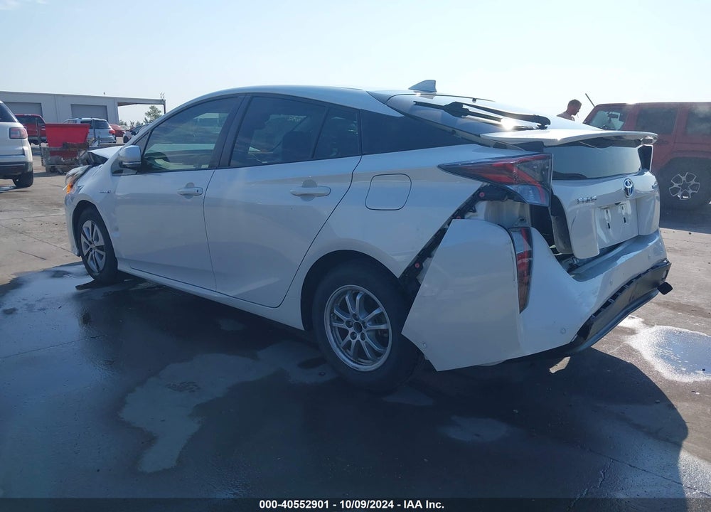 2018 TOYOTA PRIUS FOUR VIN: JTDKARFU2J3059605