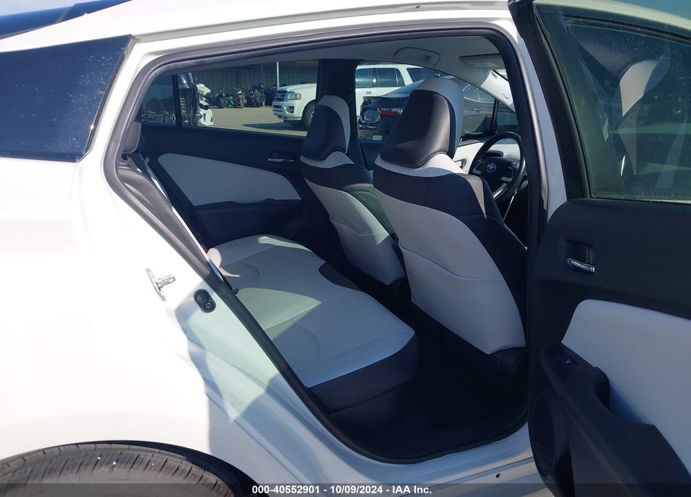 2018 TOYOTA PRIUS FOUR VIN: JTDKARFU2J3059605