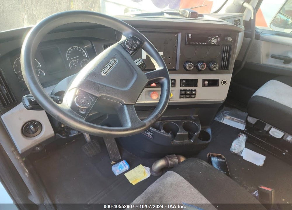 2018 FREIGHTLINER NEW CASCADIA 126 VIN: 3AKJHHDR8JSJN4943