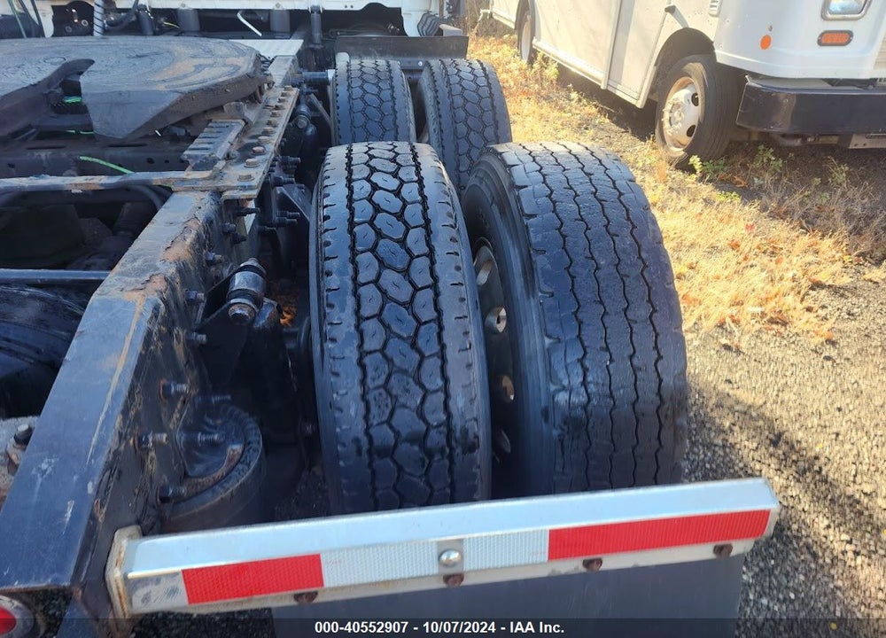 2018 FREIGHTLINER NEW CASCADIA 126 VIN: 3AKJHHDR8JSJN4943