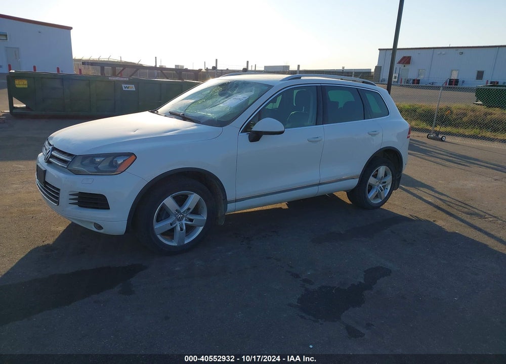 2013 VOLKSWAGEN TOUAREG TDI LUX VIN: WVGEP9BPXDD011033