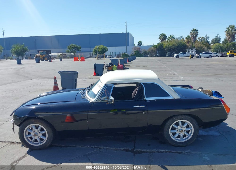1977 MG B VIN: GHN5UH4112150