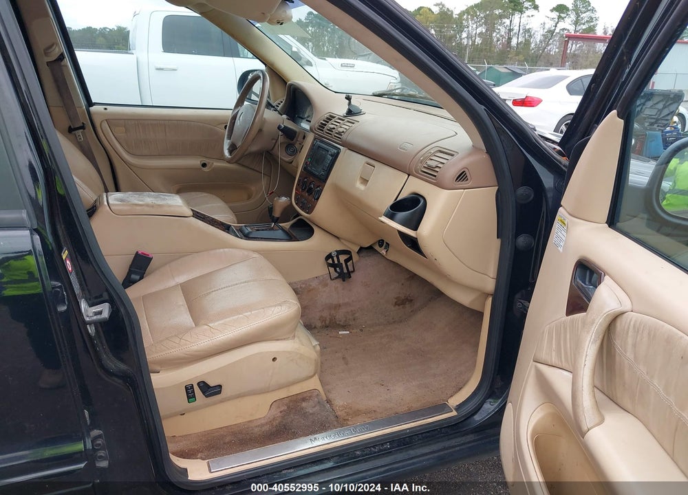 2000 MERCEDES-BENZ ML 320 VIN: 4JGAB54E3YA162773