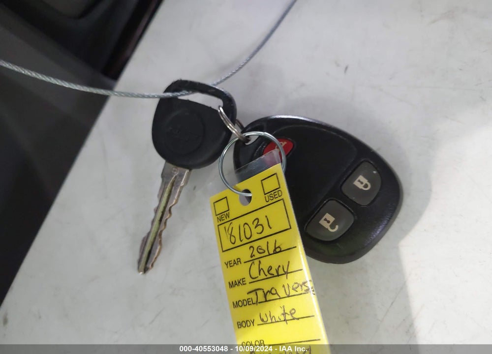 2016 CHEVROLET TRAVERSE LS VIN: 1GNKRFEDXGJ160959