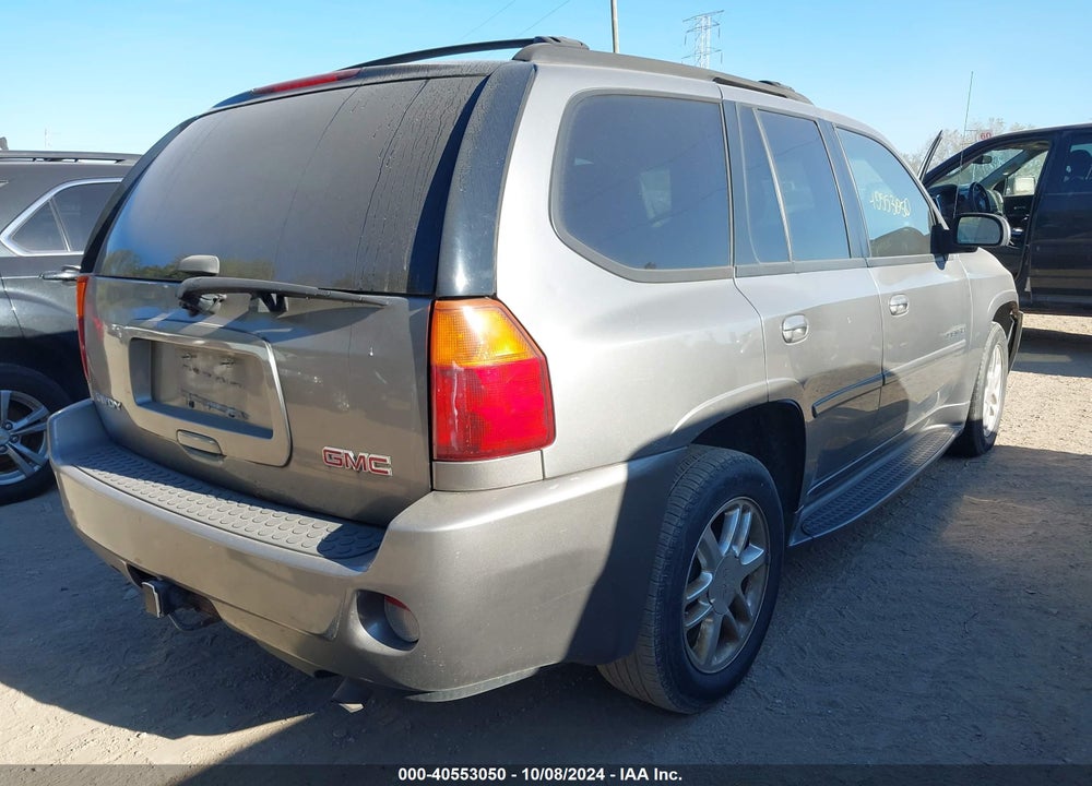 2007 GMC ENVOY DENALI VIN: 1GKET63M372102040