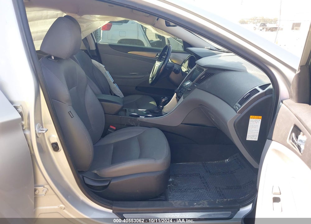 2014 HYUNDAI SONATA HYBRID LIMITED VIN: KMHEC4A41EA103026