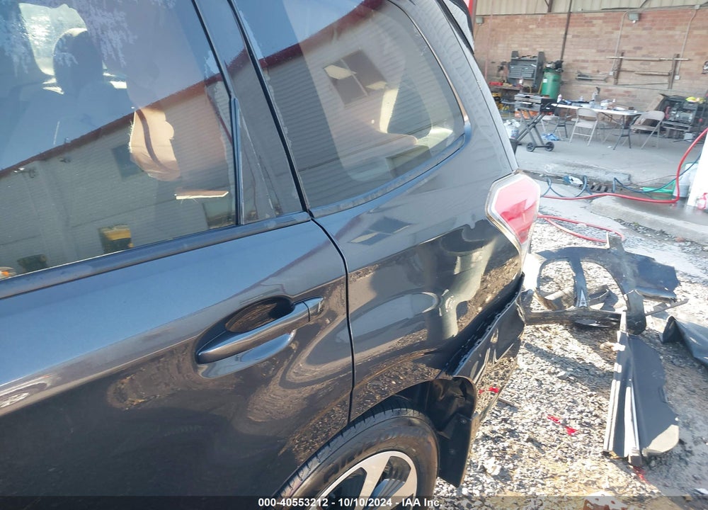 2018 SUBARU FORESTER 2.5I PREMIUM VIN: JF2SJAEC0JH431764
