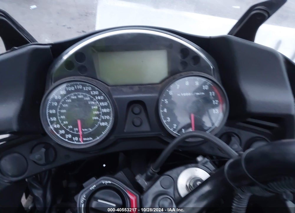 2011 KAWASAKI ZG1400 C VIN: JKBZGNC15BA009011