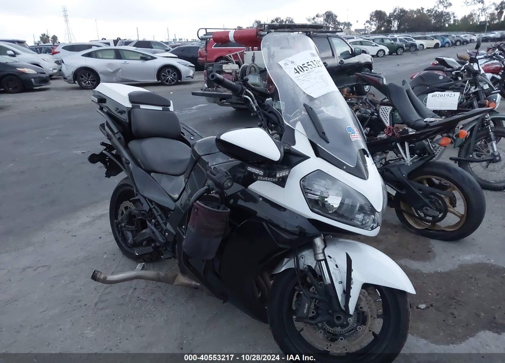 2011 KAWASAKI ZG1400 C VIN: JKBZGNC15BA009011