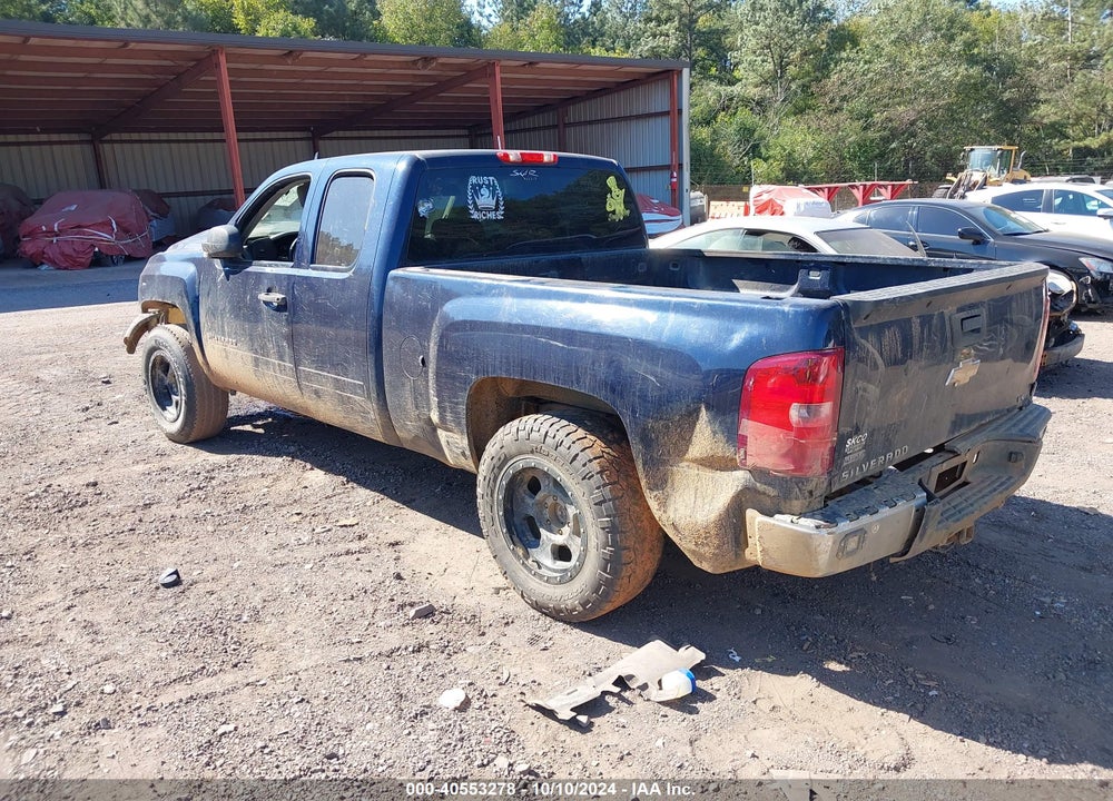 2011 CHEVROLET SILVERADO 1500 LS VIN: 1GCRCREA5BZ462220