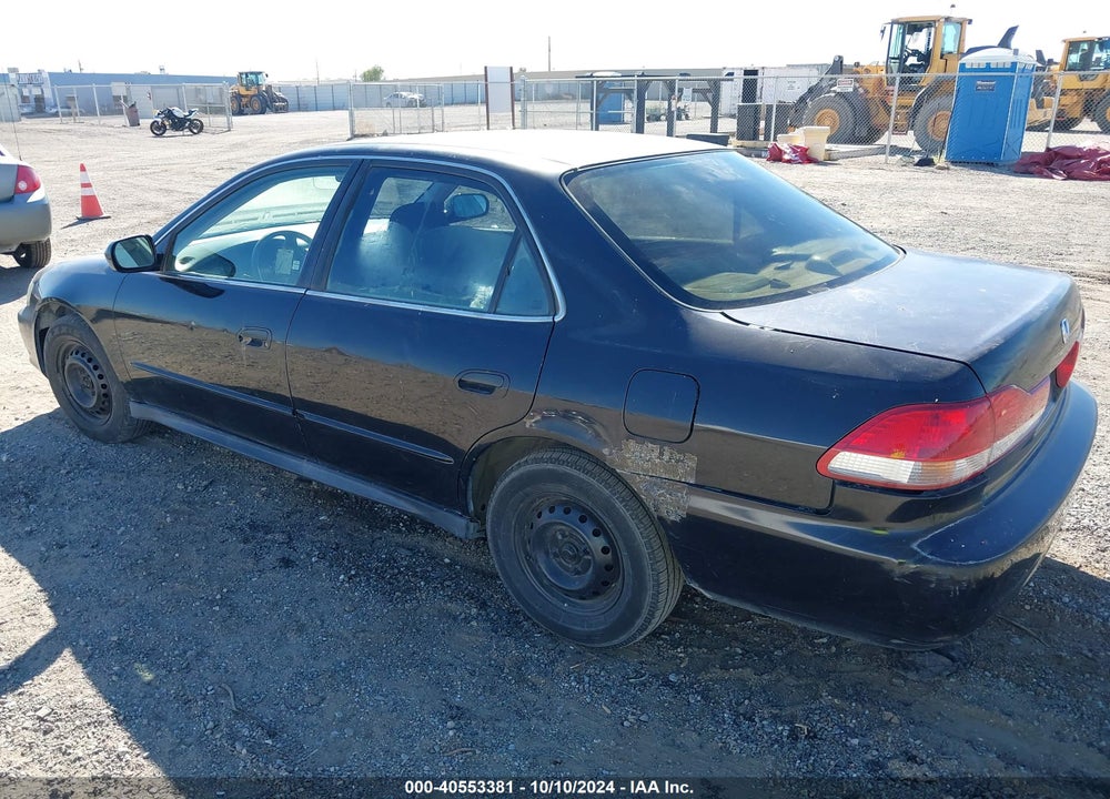 2001 HONDA ACCORD 2.3 LX VIN: JHMCG66521C018870
